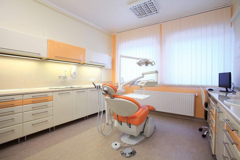 What Does a Dental Laboratory Do?